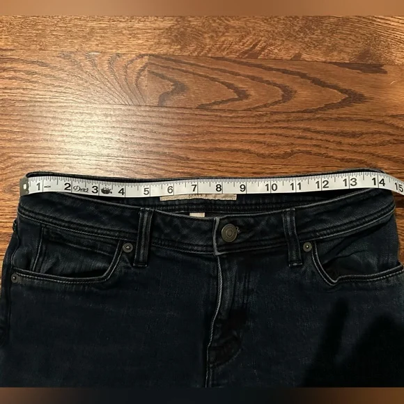 Burberry Brit Skinny Low Rise Jeans in dark blue wash - Picture 3 of 9